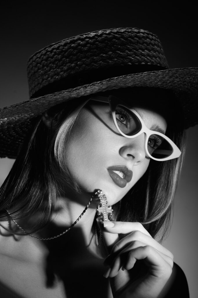 Jewelry-photography-models-new-jersey-isa-aydin Photography of jewelry with models in New Jersey